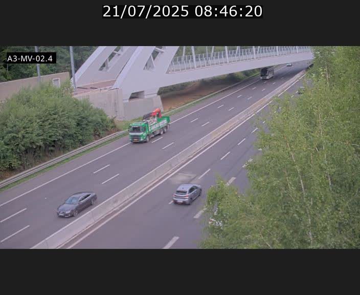 <h2>Webcam autoroute de la France (A3) au Luxembourg à Fentange, à proximité de la Croix de Gasperich. Vue orientée vers la Cloche d'Or</h2>