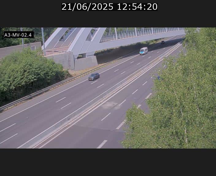 <h2>Webcam autoroute de la France (A3) au Luxembourg à Fentange, à proximité de la Croix de Gasperich. Vue orientée vers la Cloche d'Or</h2>