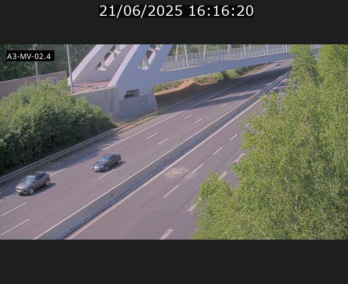 <h2>Webcam autoroute de la France (A3) au Luxembourg à Fentange, à proximité de la Croix de Gasperich. Vue orientée vers la Cloche d'Or</h2>