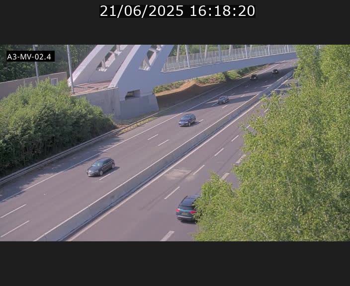 <h2>Webcam autoroute de la France (A3) au Luxembourg à Fentange, à proximité de la Croix de Gasperich. Vue orientée vers la Cloche d'Or</h2>