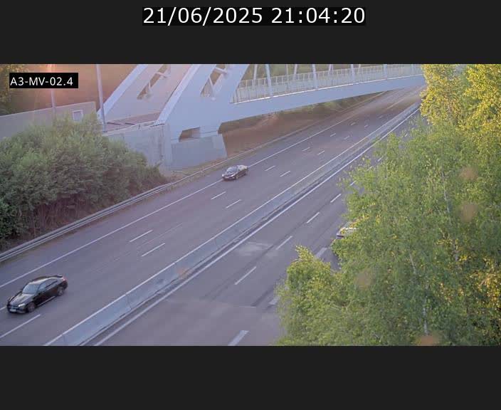 <h2>Webcam autoroute de la France (A3) au Luxembourg à Fentange, à proximité de la Croix de Gasperich. Vue orientée vers la Cloche d'Or</h2>