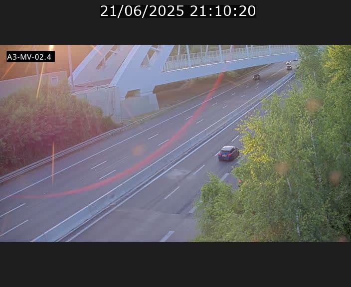 <h2>Webcam autoroute de la France (A3) au Luxembourg à Fentange, à proximité de la Croix de Gasperich. Vue orientée vers la Cloche d'Or</h2>