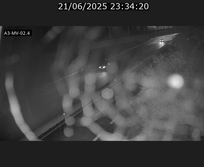 <h2>Webcam autoroute de la France (A3) au Luxembourg à Fentange, à proximité de la Croix de Gasperich. Vue orientée vers la Cloche d'Or</h2>