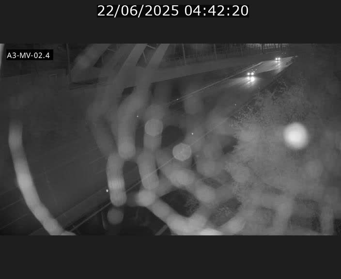 <h2>Webcam autoroute de la France (A3) au Luxembourg à Fentange, à proximité de la Croix de Gasperich. Vue orientée vers la Cloche d'Or</h2>