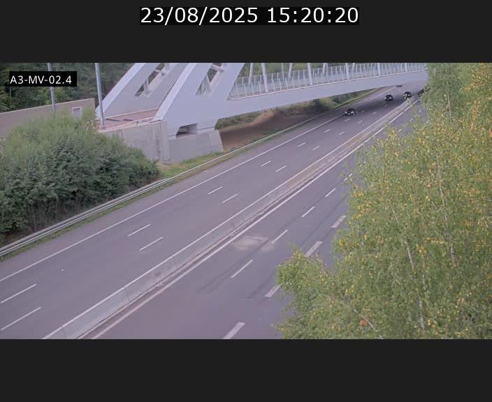 <h2>Webcam autoroute de la France (A3) au Luxembourg à Fentange, à proximité de la Croix de Gasperich. Vue orientée vers la Cloche d'Or</h2>