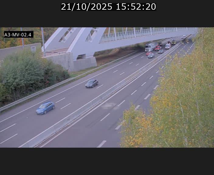<h2>Webcam autoroute de la France (A3) au Luxembourg à Fentange, à proximité de la Croix de Gasperich. Vue orientée vers la Cloche d'Or</h2>
