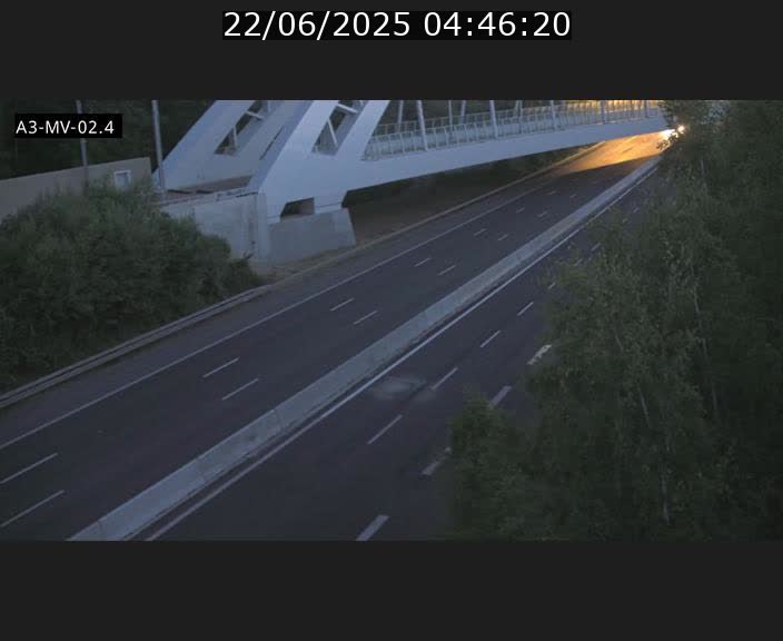 <h2>Webcam autoroute de la France (A3) au Luxembourg à Fentange, à proximité de la Croix de Gasperich. Vue orientée vers la Cloche d'Or</h2>