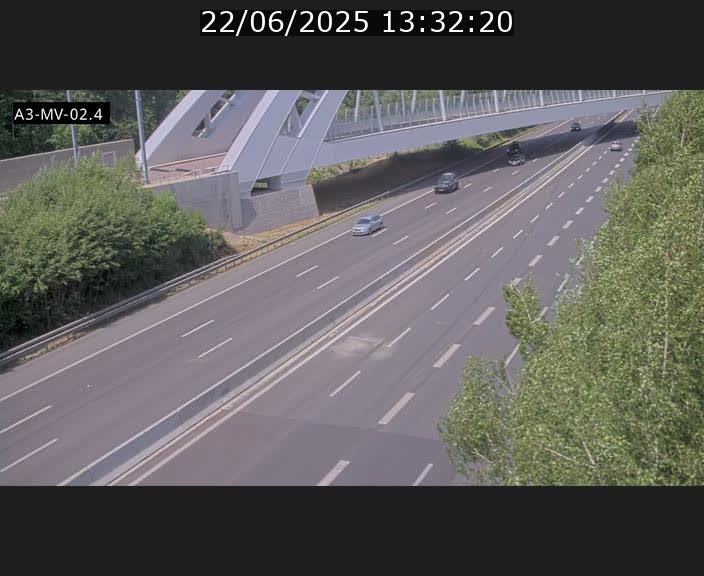 <h2>Webcam autoroute de la France (A3) au Luxembourg à Fentange, à proximité de la Croix de Gasperich. Vue orientée vers la Cloche d'Or</h2>