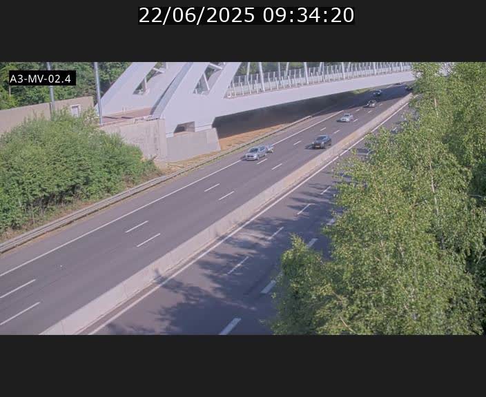 <h2>Webcam autoroute de la France (A3) au Luxembourg à Fentange, à proximité de la Croix de Gasperich. Vue orientée vers la Cloche d'Or</h2>