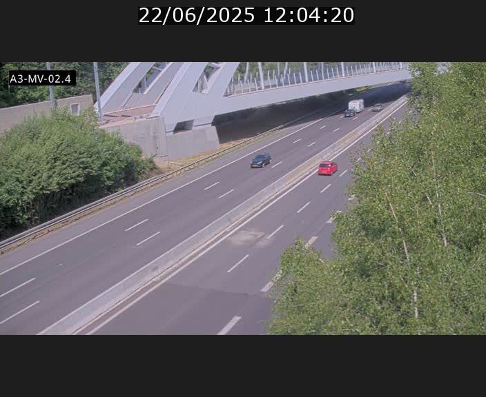 <h2>Webcam autoroute de la France (A3) au Luxembourg à Fentange, à proximité de la Croix de Gasperich. Vue orientée vers la Cloche d'Or</h2>