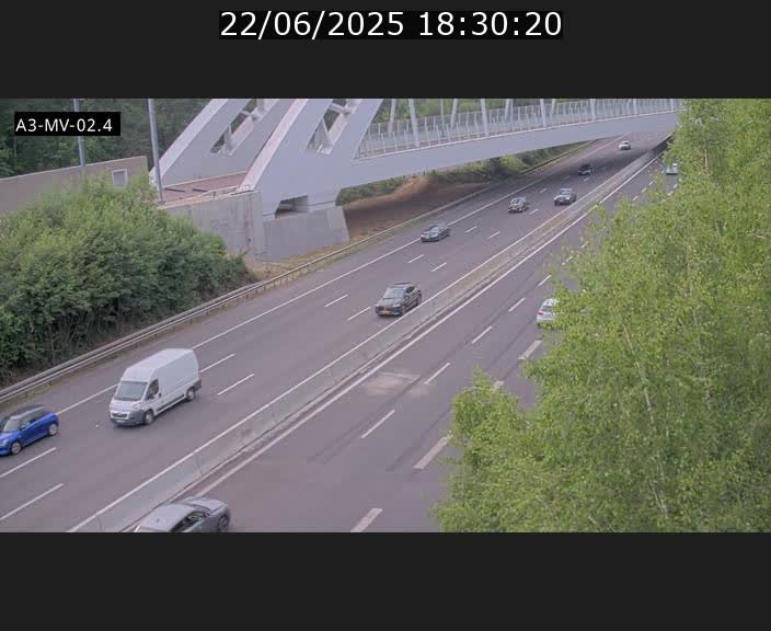 <h2>Webcam autoroute de la France (A3) au Luxembourg à Fentange, à proximité de la Croix de Gasperich. Vue orientée vers la Cloche d'Or</h2>