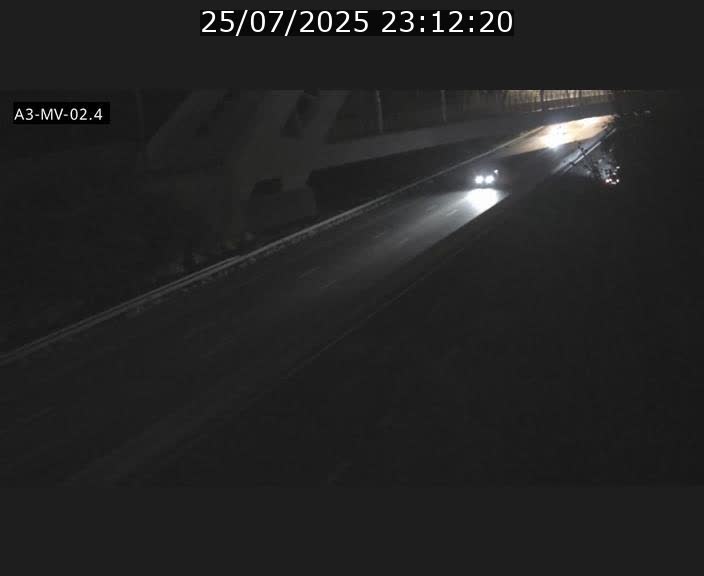 <h2>Webcam autoroute de la France (A3) au Luxembourg à Fentange, à proximité de la Croix de Gasperich. Vue orientée vers la Cloche d'Or</h2>