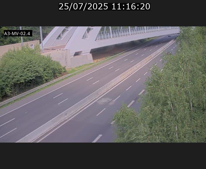 <h2>Webcam autoroute de la France (A3) au Luxembourg à Fentange, à proximité de la Croix de Gasperich. Vue orientée vers la Cloche d'Or</h2>