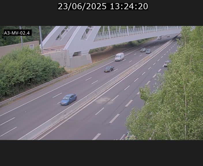 <h2>Webcam autoroute de la France (A3) au Luxembourg à Fentange, à proximité de la Croix de Gasperich. Vue orientée vers la Cloche d'Or</h2>
