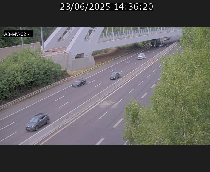 <h2>Webcam autoroute de la France (A3) au Luxembourg à Fentange, à proximité de la Croix de Gasperich. Vue orientée vers la Cloche d'Or</h2>