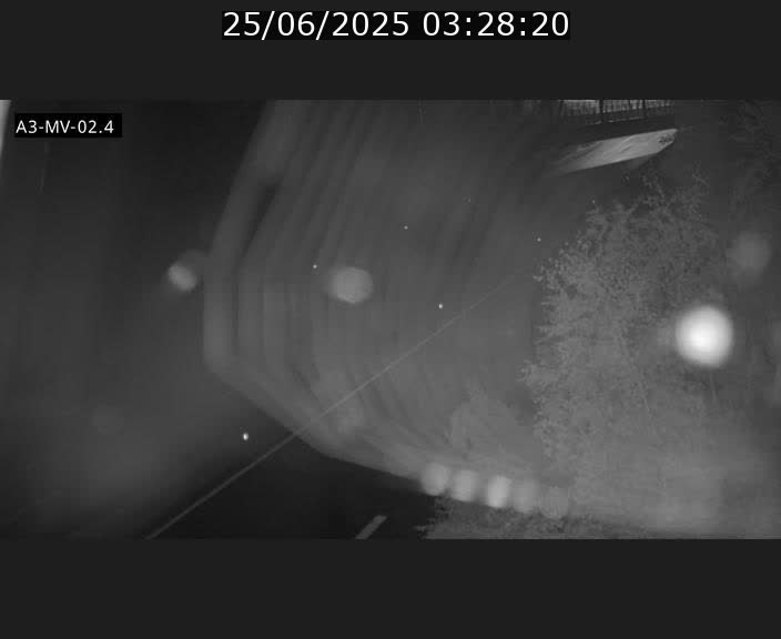 <h2>Webcam autoroute de la France (A3) au Luxembourg à Fentange, à proximité de la Croix de Gasperich. Vue orientée vers la Cloche d'Or</h2>