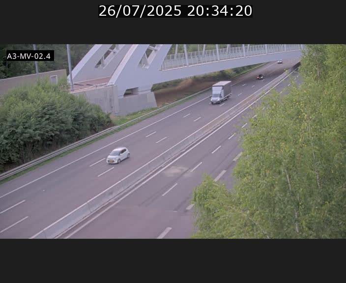 <h2>Webcam autoroute de la France (A3) au Luxembourg à Fentange, à proximité de la Croix de Gasperich. Vue orientée vers la Cloche d'Or</h2>