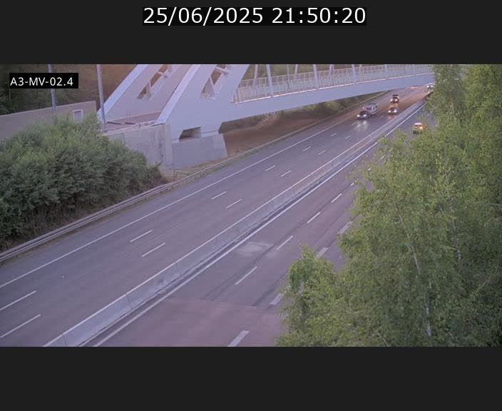 <h2>Webcam autoroute de la France (A3) au Luxembourg à Fentange, à proximité de la Croix de Gasperich. Vue orientée vers la Cloche d'Or</h2>