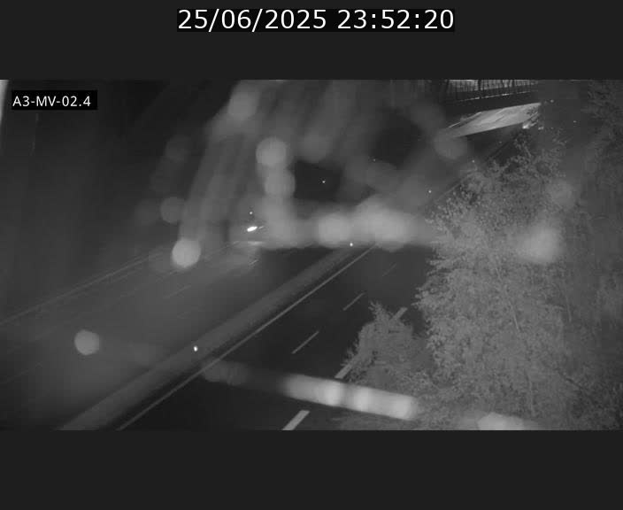 <h2>Webcam autoroute de la France (A3) au Luxembourg à Fentange, à proximité de la Croix de Gasperich. Vue orientée vers la Cloche d'Or</h2>