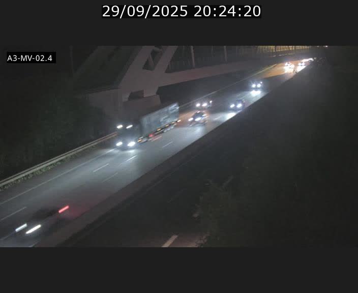<h2>Webcam autoroute de la France (A3) au Luxembourg à Fentange, à proximité de la Croix de Gasperich. Vue orientée vers la Cloche d'Or</h2>
