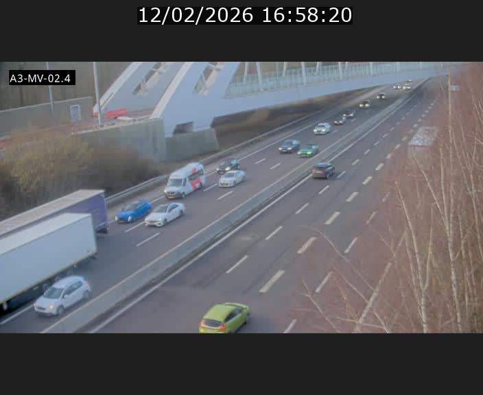 <h2>Webcam autoroute de la France (A3) au Luxembourg à Fentange, à proximité de la Croix de Gasperich. Vue orientée vers la Cloche d'Or</h2>