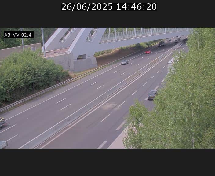 <h2>Webcam autoroute de la France (A3) au Luxembourg à Fentange, à proximité de la Croix de Gasperich. Vue orientée vers la Cloche d'Or</h2>