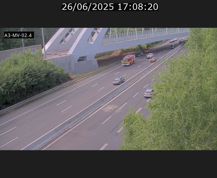 <h2>Webcam autoroute de la France (A3) au Luxembourg à Fentange, à proximité de la Croix de Gasperich. Vue orientée vers la Cloche d'Or</h2>