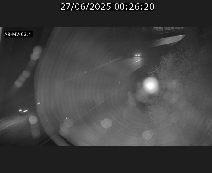 <h2>Webcam autoroute de la France (A3) au Luxembourg à Fentange, à proximité de la Croix de Gasperich. Vue orientée vers la Cloche d'Or</h2>