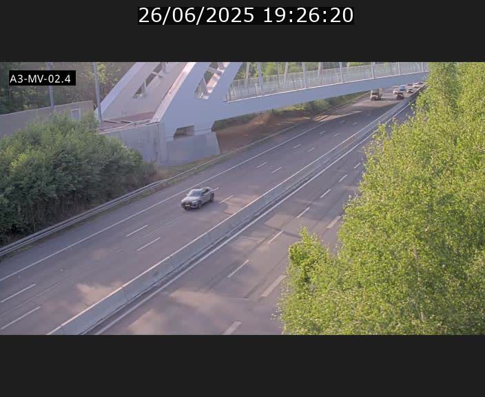<h2>Webcam autoroute de la France (A3) au Luxembourg à Fentange, à proximité de la Croix de Gasperich. Vue orientée vers la Cloche d'Or</h2>