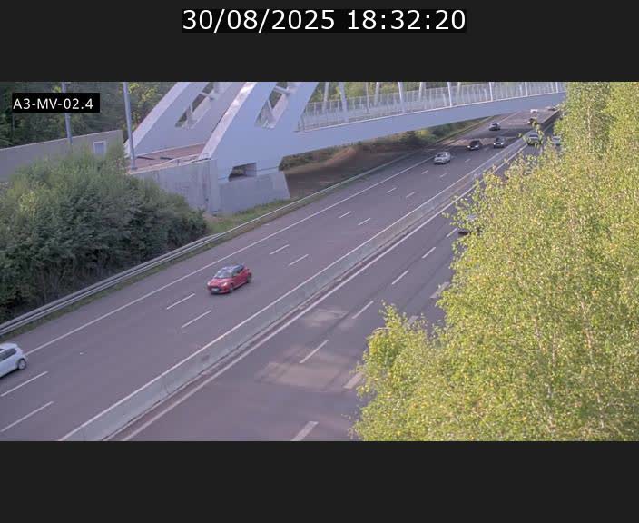 <h2>Webcam autoroute de la France (A3) au Luxembourg à Fentange, à proximité de la Croix de Gasperich. Vue orientée vers la Cloche d'Or</h2>
