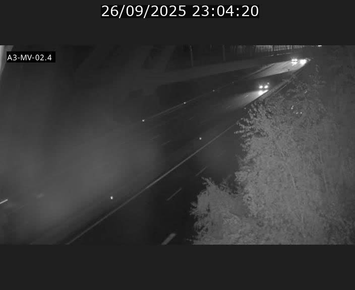 <h2>Webcam autoroute de la France (A3) au Luxembourg à Fentange, à proximité de la Croix de Gasperich. Vue orientée vers la Cloche d'Or</h2>