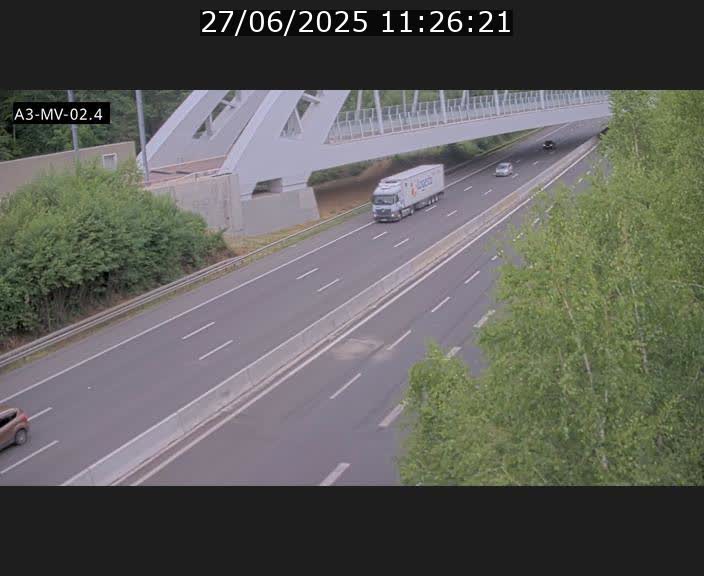 <h2>Webcam autoroute de la France (A3) au Luxembourg à Fentange, à proximité de la Croix de Gasperich. Vue orientée vers la Cloche d'Or</h2>