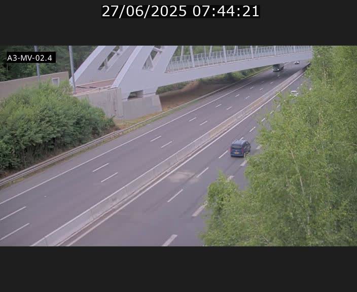 <h2>Webcam autoroute de la France (A3) au Luxembourg à Fentange, à proximité de la Croix de Gasperich. Vue orientée vers la Cloche d'Or</h2>