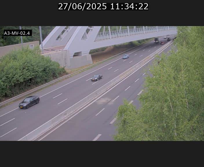 <h2>Webcam autoroute de la France (A3) au Luxembourg à Fentange, à proximité de la Croix de Gasperich. Vue orientée vers la Cloche d'Or</h2>