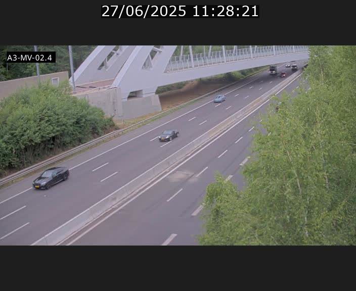<h2>Webcam autoroute de la France (A3) au Luxembourg à Fentange, à proximité de la Croix de Gasperich. Vue orientée vers la Cloche d'Or</h2>