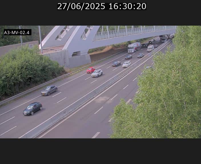 <h2>Webcam autoroute de la France (A3) au Luxembourg à Fentange, à proximité de la Croix de Gasperich. Vue orientée vers la Cloche d'Or</h2>
