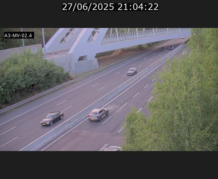 <h2>Webcam autoroute de la France (A3) au Luxembourg à Fentange, à proximité de la Croix de Gasperich. Vue orientée vers la Cloche d'Or</h2>