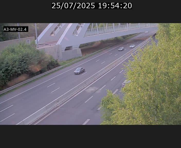 <h2>Webcam autoroute de la France (A3) au Luxembourg à Fentange, à proximité de la Croix de Gasperich. Vue orientée vers la Cloche d'Or</h2>