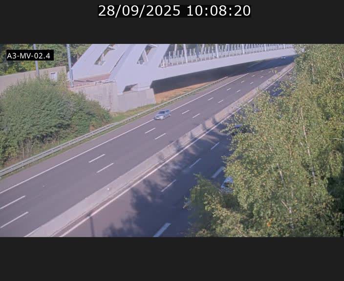 <h2>Webcam autoroute de la France (A3) au Luxembourg à Fentange, à proximité de la Croix de Gasperich. Vue orientée vers la Cloche d'Or</h2>