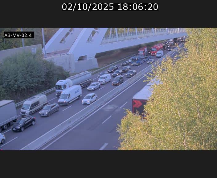 <h2>Webcam autoroute de la France (A3) au Luxembourg à Fentange, à proximité de la Croix de Gasperich. Vue orientée vers la Cloche d'Or</h2>