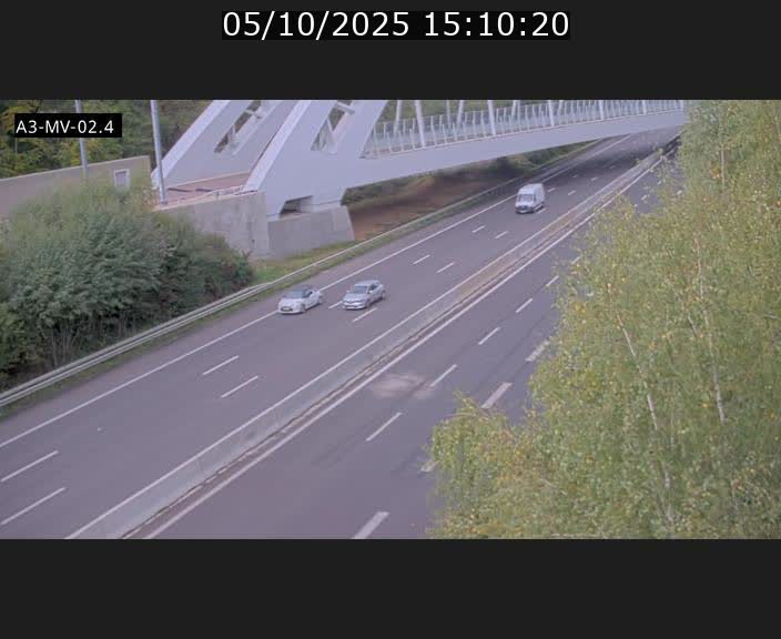 <h2>Webcam autoroute de la France (A3) au Luxembourg à Fentange, à proximité de la Croix de Gasperich. Vue orientée vers la Cloche d'Or</h2>
