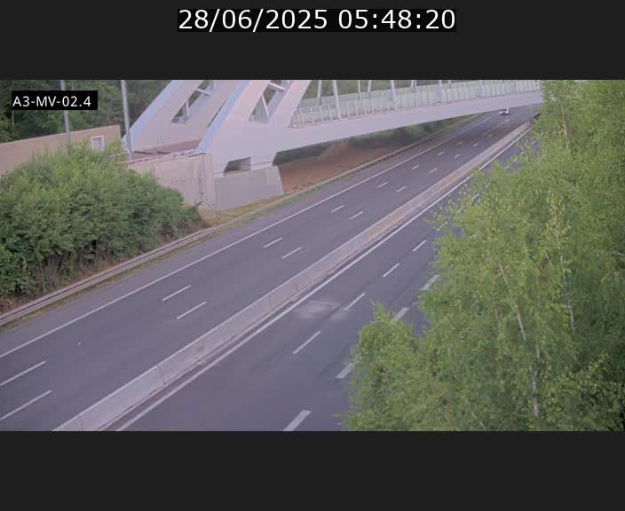 <h2>Webcam autoroute de la France (A3) au Luxembourg à Fentange, à proximité de la Croix de Gasperich. Vue orientée vers la Cloche d'Or</h2>