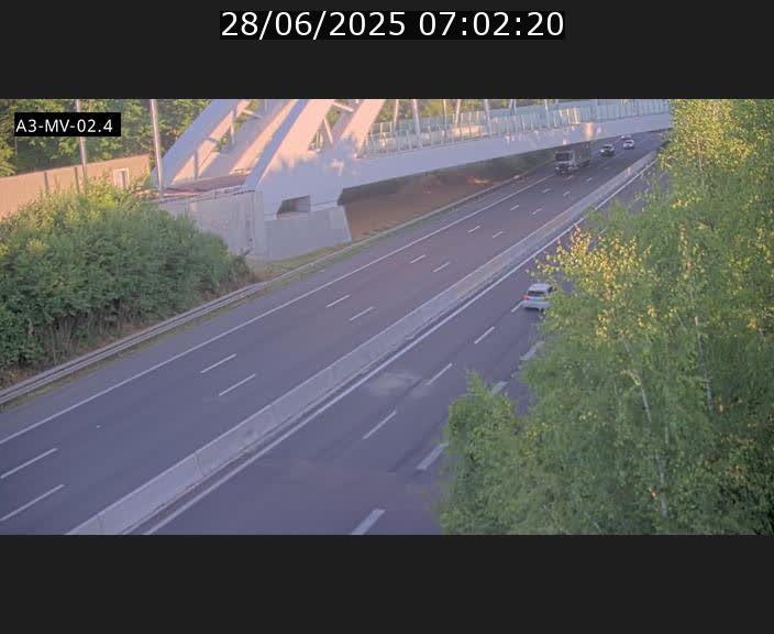 <h2>Webcam autoroute de la France (A3) au Luxembourg à Fentange, à proximité de la Croix de Gasperich. Vue orientée vers la Cloche d'Or</h2>