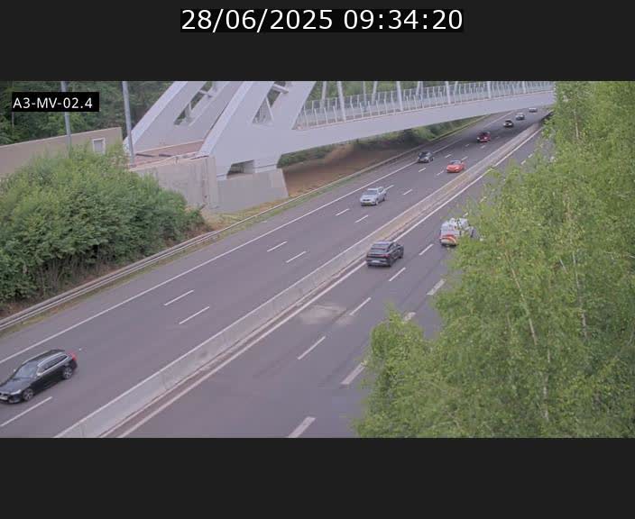 <h2>Webcam autoroute de la France (A3) au Luxembourg à Fentange, à proximité de la Croix de Gasperich. Vue orientée vers la Cloche d'Or</h2>