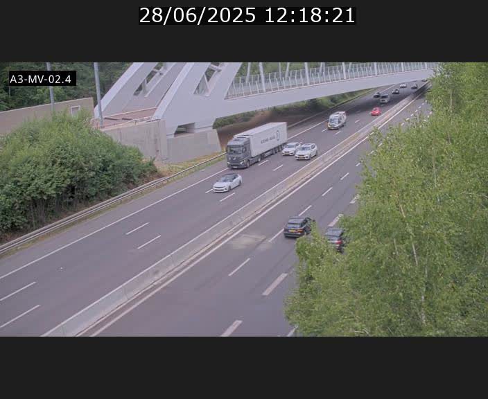 <h2>Webcam autoroute de la France (A3) au Luxembourg à Fentange, à proximité de la Croix de Gasperich. Vue orientée vers la Cloche d'Or</h2>
