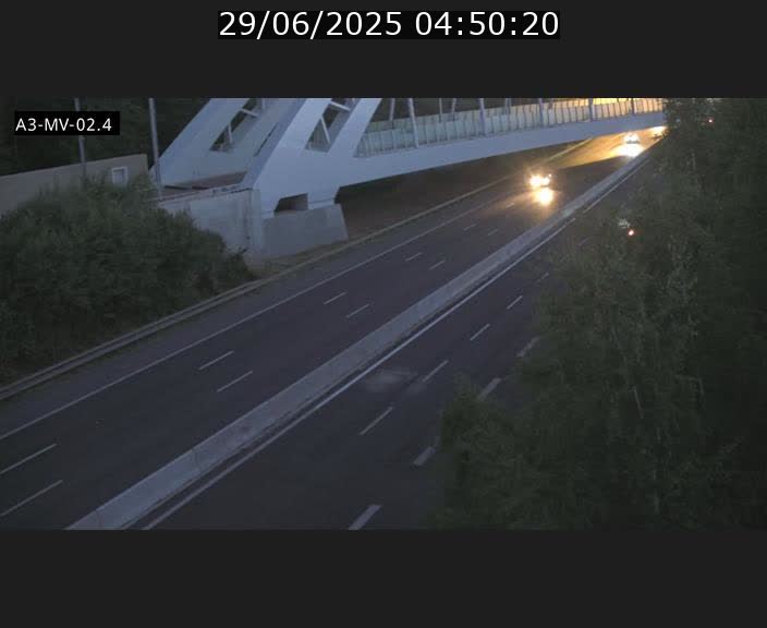 <h2>Webcam autoroute de la France (A3) au Luxembourg à Fentange, à proximité de la Croix de Gasperich. Vue orientée vers la Cloche d'Or</h2>