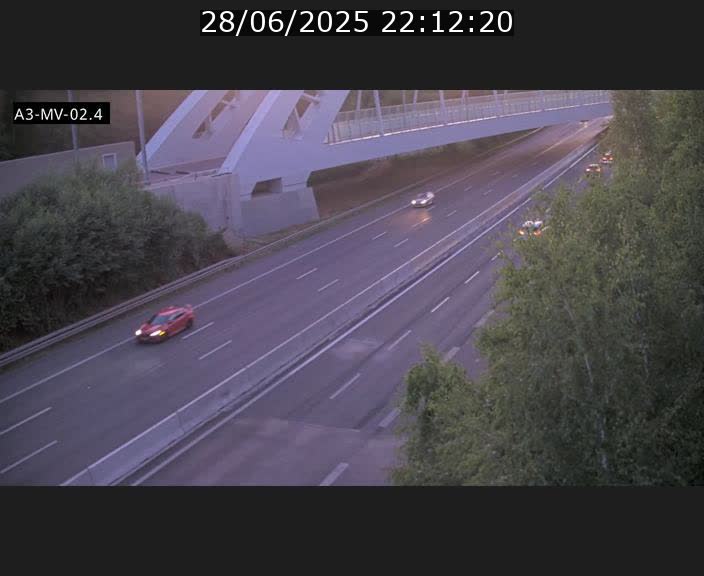 <h2>Webcam autoroute de la France (A3) au Luxembourg à Fentange, à proximité de la Croix de Gasperich. Vue orientée vers la Cloche d'Or</h2>