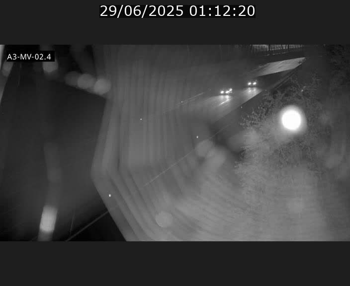 <h2>Webcam autoroute de la France (A3) au Luxembourg à Fentange, à proximité de la Croix de Gasperich. Vue orientée vers la Cloche d'Or</h2>