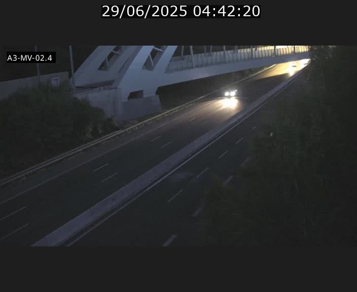 <h2>Webcam autoroute de la France (A3) au Luxembourg à Fentange, à proximité de la Croix de Gasperich. Vue orientée vers la Cloche d'Or</h2>