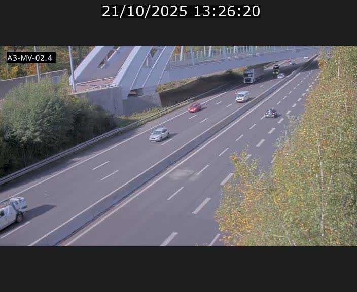 <h2>Webcam autoroute de la France (A3) au Luxembourg à Fentange, à proximité de la Croix de Gasperich. Vue orientée vers la Cloche d'Or</h2>